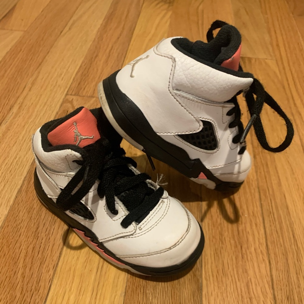 🤍Jordan Retro 5 Sneakers🤍